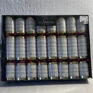 Christmas Celebration Crackers Set of 8 Musical British Design English Party